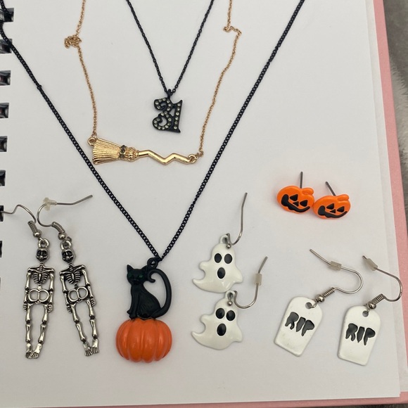 HALLOWEEN NECKLACE BUNDLE - Picture 1 of 5